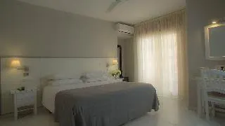 Hotel Ancora 3*